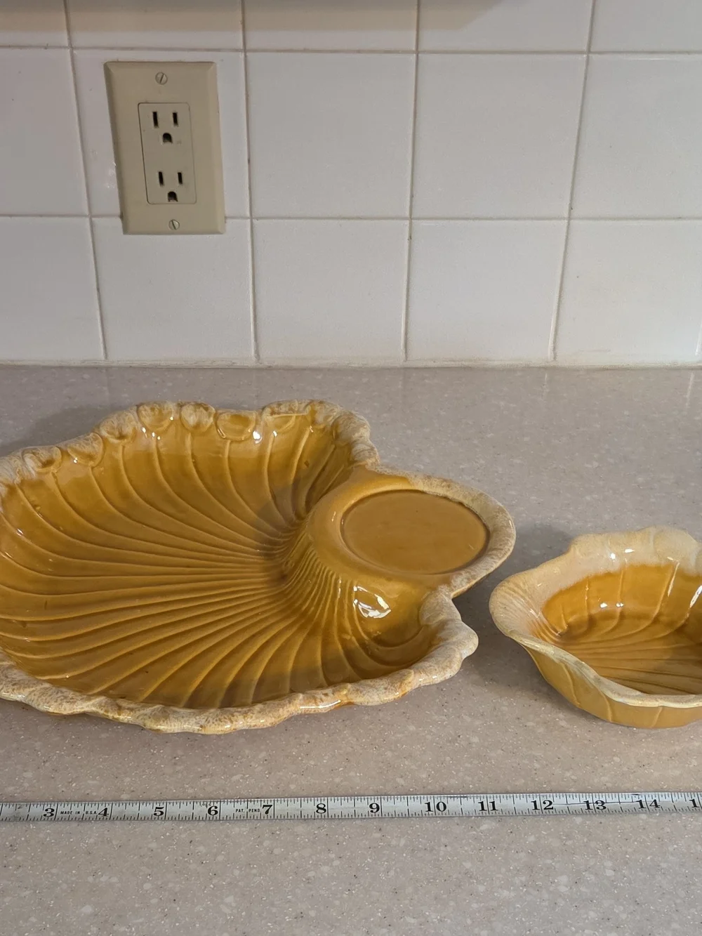California Pottery 948